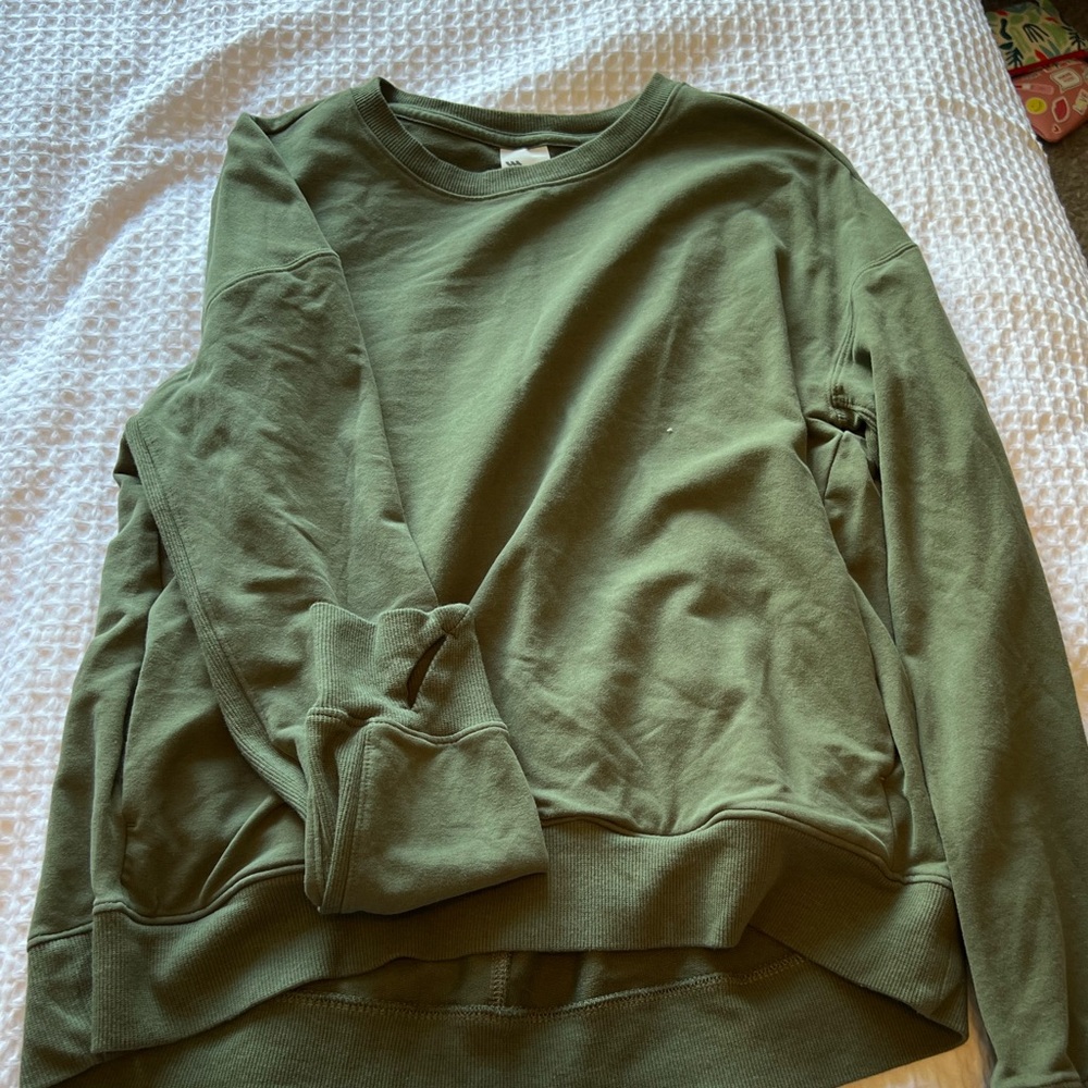 All in motion, green athletic pull over with thumb holes